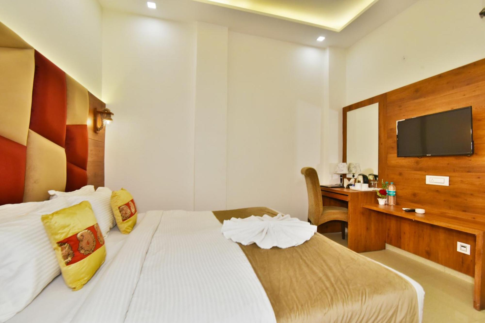Hk Backpackers-Luxury Rooms & Dormitory Amritsar Exterior foto