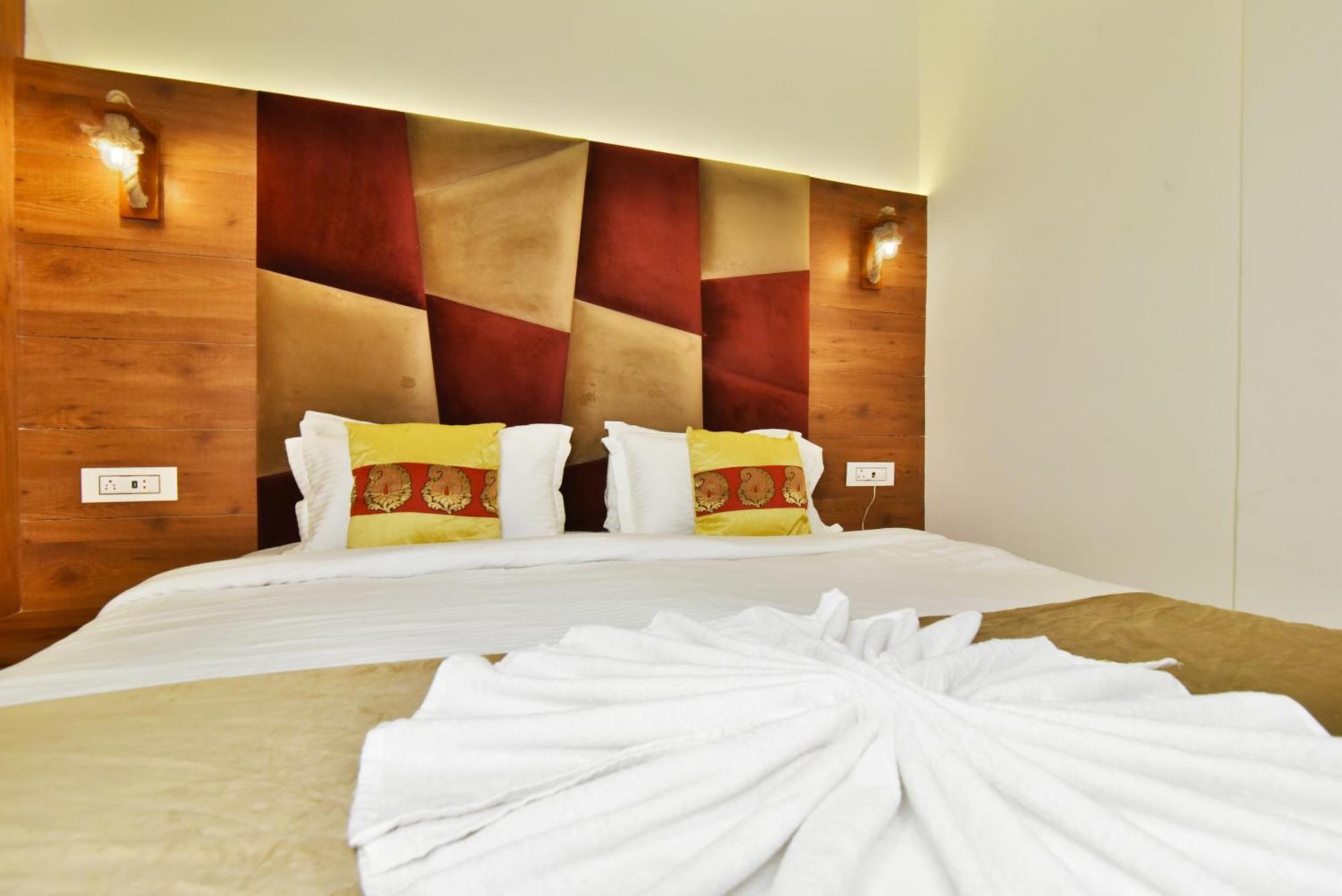 Hk Backpackers-Luxury Rooms & Dormitory Amritsar Exterior foto